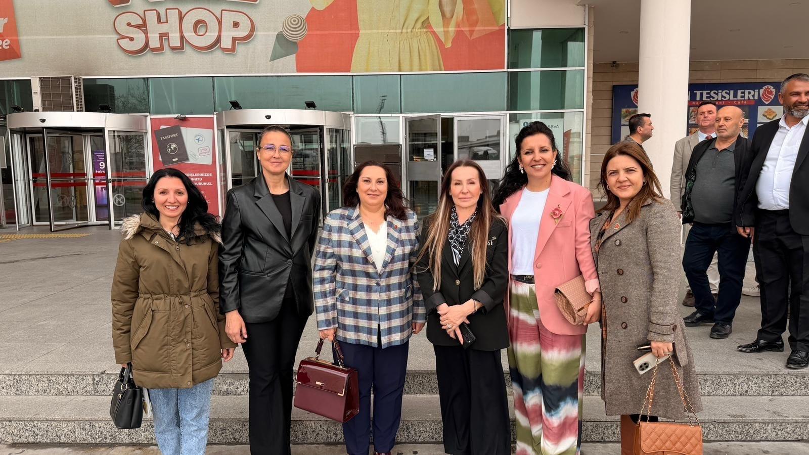 Kadınların ekonomiye kazandırılmasını konuştular