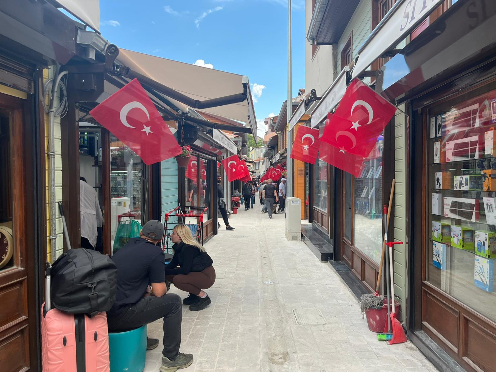 Dar çarşı yeni yüzüyle hizmette